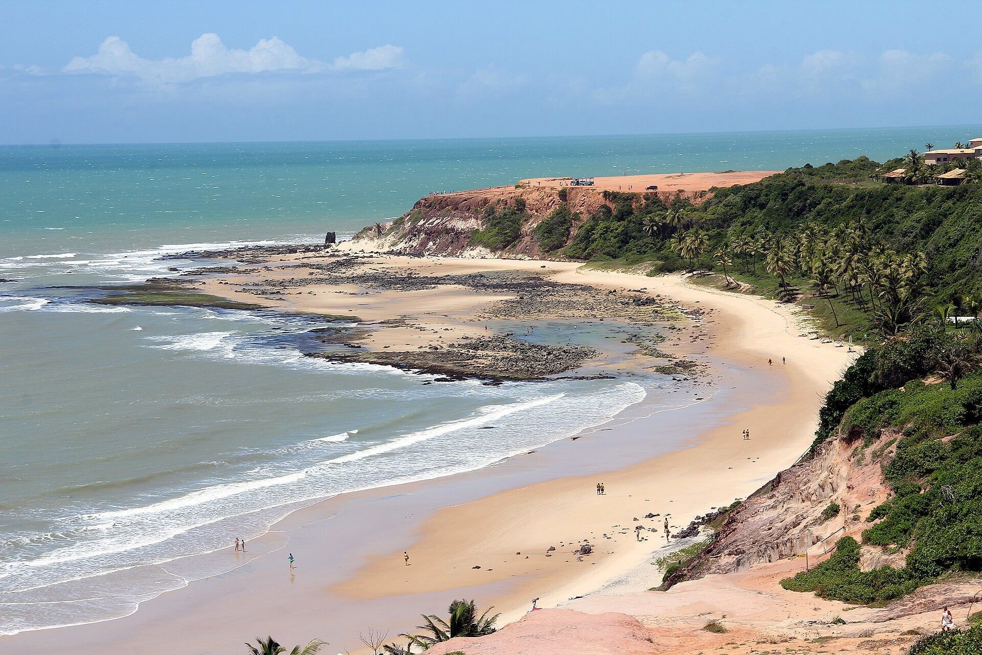 Praia do Amor, em Pipa, vista do alto das falésias